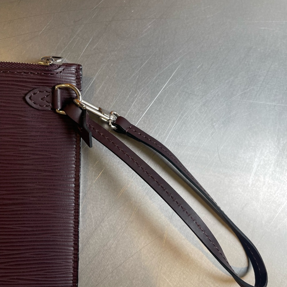 Louis Vuitton Plum Wristlet Clutch - Picture 6 of 12